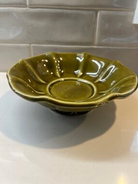 Mccoy Olive-Glaze Scalloped Footed Bowl